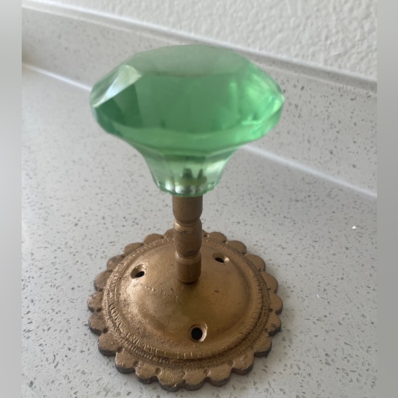 Urban Outfitters Other - Green Glass Door Knob / Drawer Pull NWT